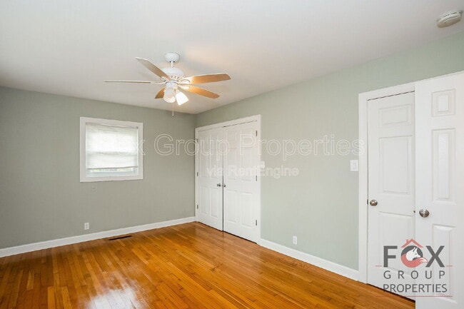 Photo - 1102 Woods Dr