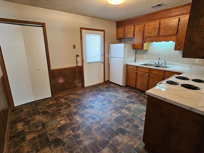 Photo - 3904 Persimmon St