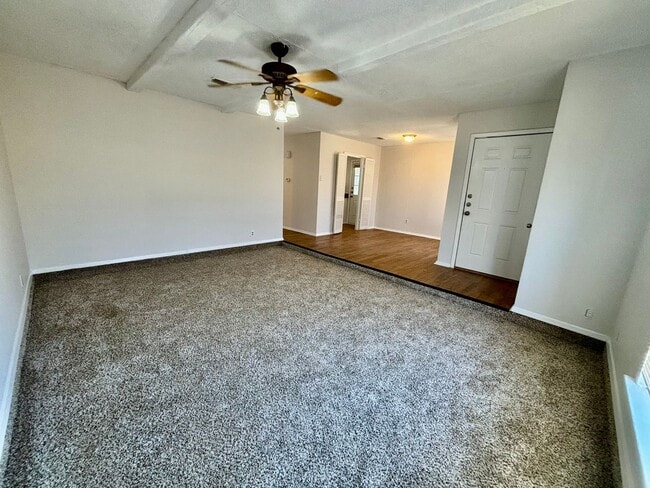 Photo - 800 Irwin Dr Unit A