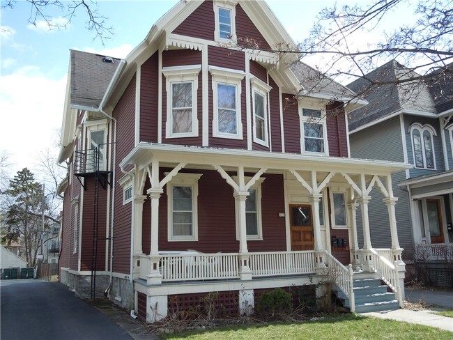 Building Photo - 60 Rowley St