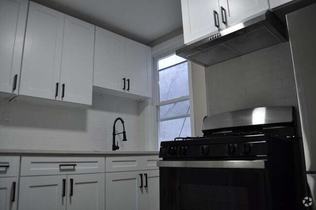 Building Photo - 106 Shrewsbury Ave Unit 106 Shrewsbury 2B Rental