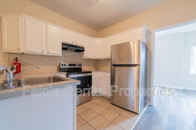 Photo - 112 N High St Unit Apt C3