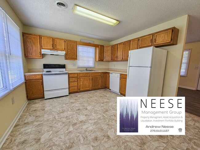 Photo - 640 Wyndale Rd