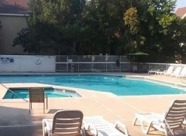 Photo - Beautiful 2 bedroom/2 bathroom condo with Mountain View’s