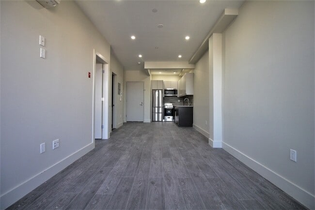 Building Photo - NEW 1 Bed in Prospect Park South! Rental