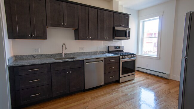 Photo - 11 Strathmore Rd Unit 3