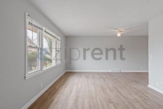 Photo - 3366 Craig Ave