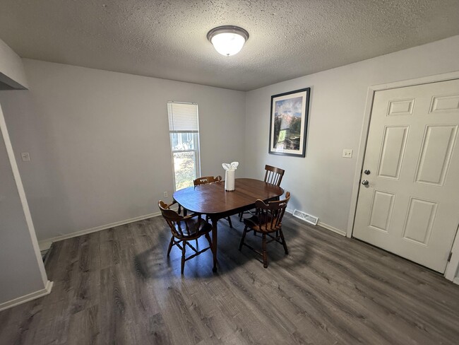 Photo - 207 Wheaton Ct
