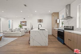 Photo - 13692 Erwin St