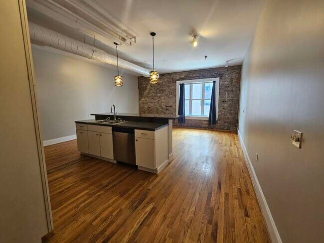 Photo - 1417 Market St