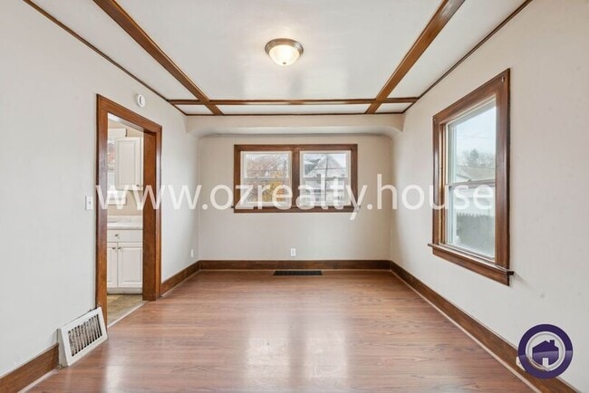 Photo - 4218 Parrakeet Ave