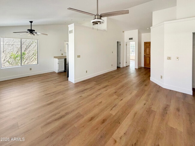 Building Photo - 14607 N Olympic Way
