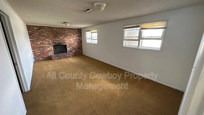 Photo - 2002 S 19th St
