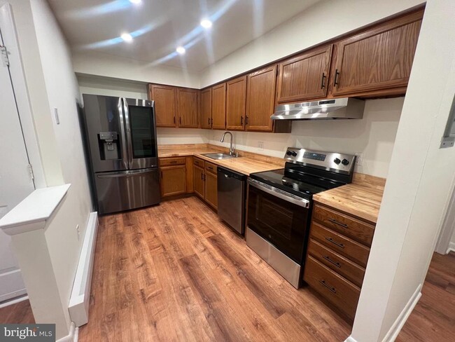 Photo - 312 Walnut Ct Way Unidad B-12