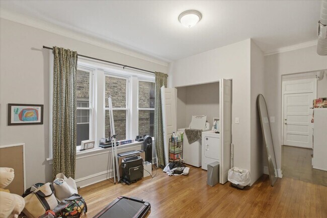 Photo - 1042 North Kedzie-1 Unit 1