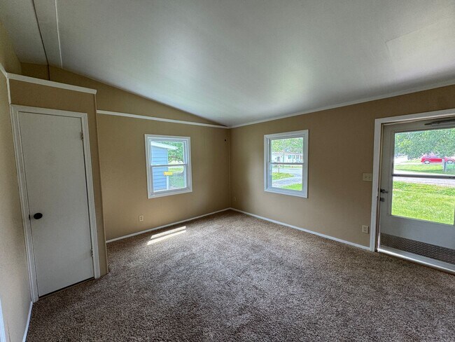 Photo - Spacious 3 Bedroom Home in Milan with Large Yard and Garage