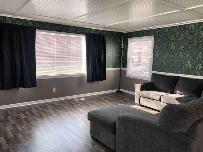 Photo - 110 W Albert St Unit Apt 1