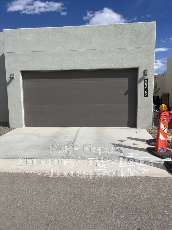 Photo - 5913 Witkin St SE