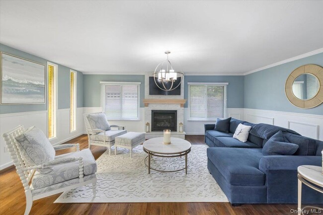 Photo - 107 Tennyson Dr