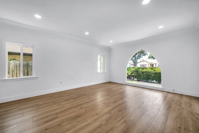 Photo - 412 E Platt St