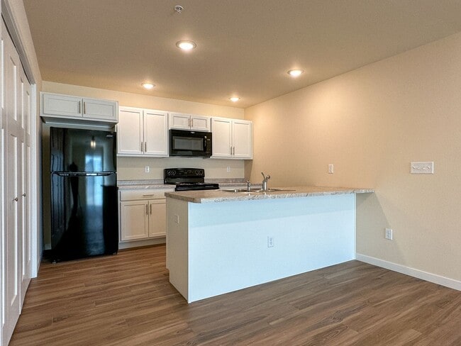 Photo - SCS Rothschild