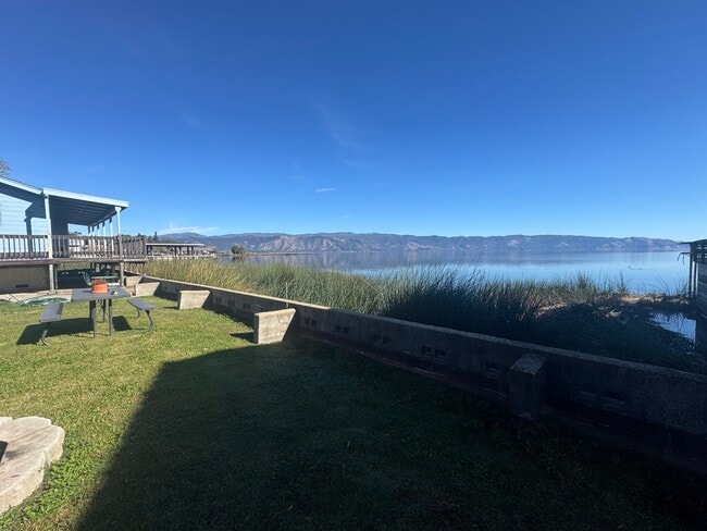 Photo - 3700 Lakeshore Blvd Unit B