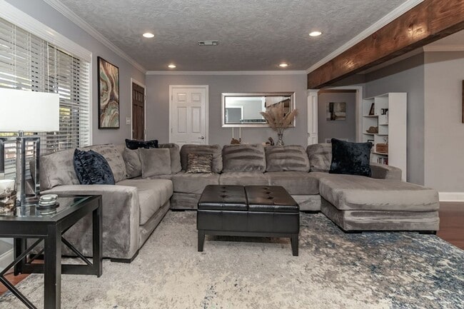 Photo - 1106 Oakdale Rd