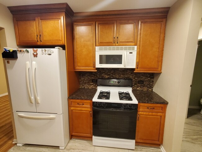 Photo - 8 E Harbor Dr