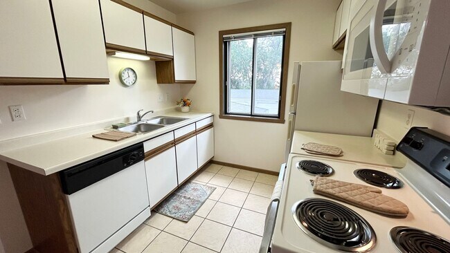 Photo - Evans Place 2