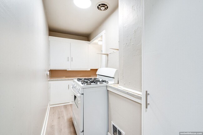 Photo - 214 W Pacific St Unit 3