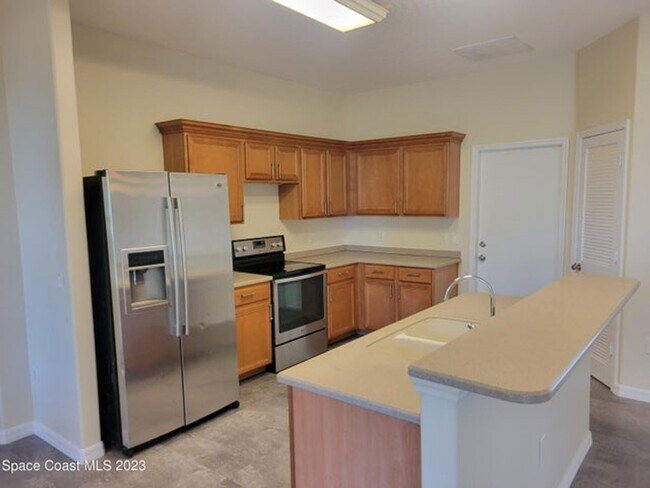 Photo - Beautiful Spacious Home