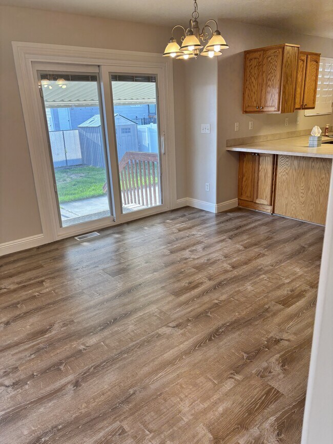 Photo - 1992 N 1400 W House