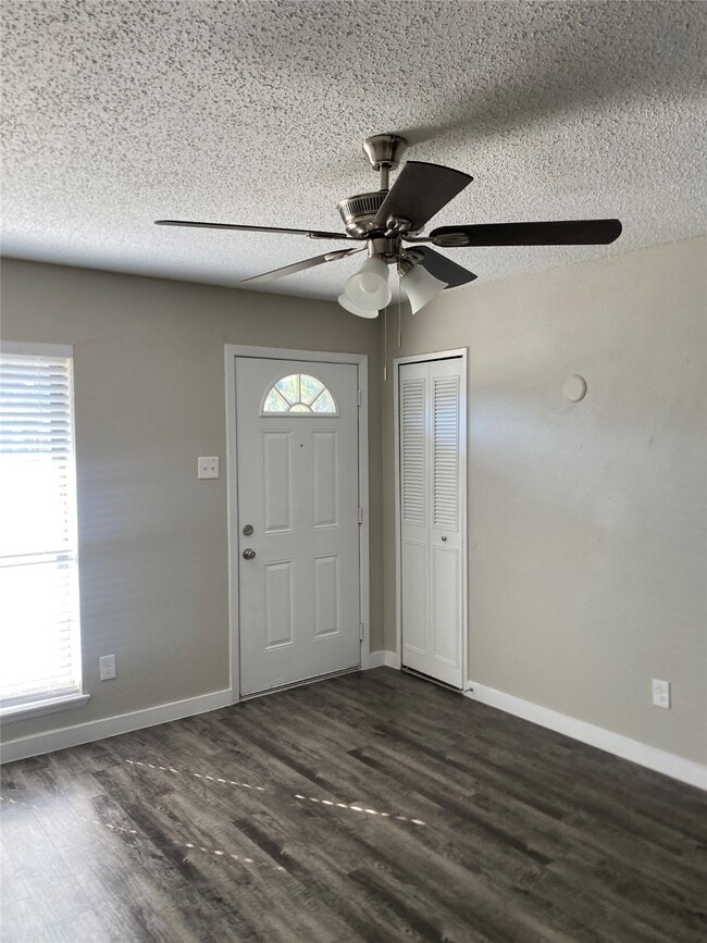 Photo - 4935 Quailgate Dr