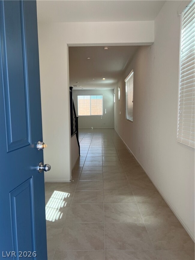 Photo - 1972 Majalis Pl