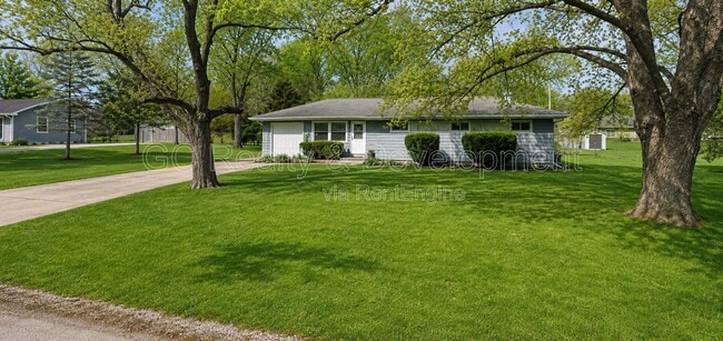 Building Photo - 1S676 S Ott Ave