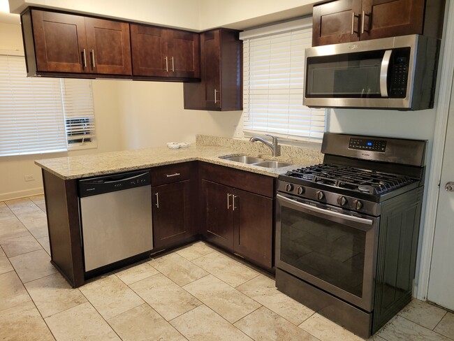 Photo - 208 Juniper Terrace