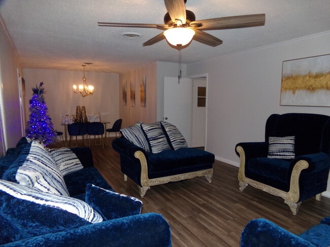 Photo - 706 Warpath Rd