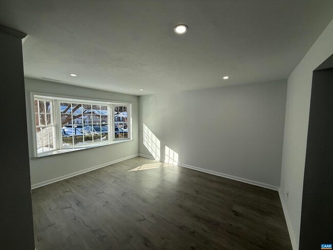 Photo - 120 Georgetown Green