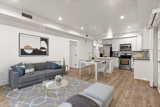 Building Photo - (Arely:B) 1209-1211 N. Beachwood Drive Unit 1209 Rental