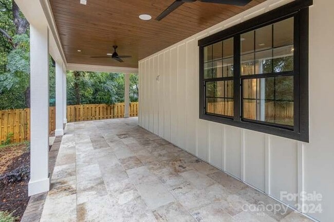Photo - 2305 Sanders Ave