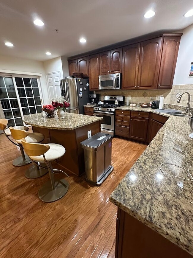 Kitchen - 4612 Battenburg Ln