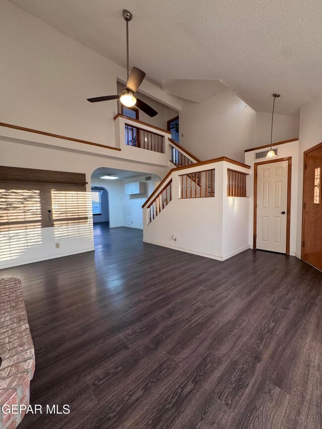 Photo - 1128 Will Rand Dr