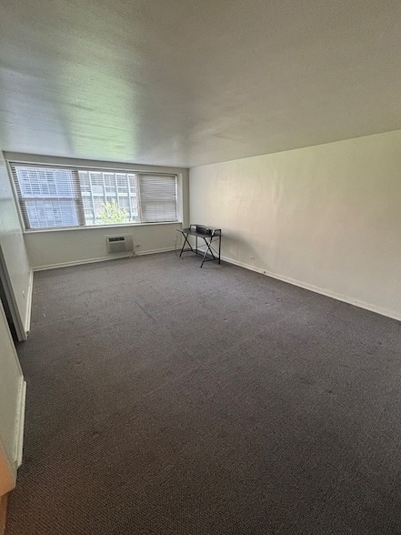 Photo - 253 E Delaware Pl Unit 6E