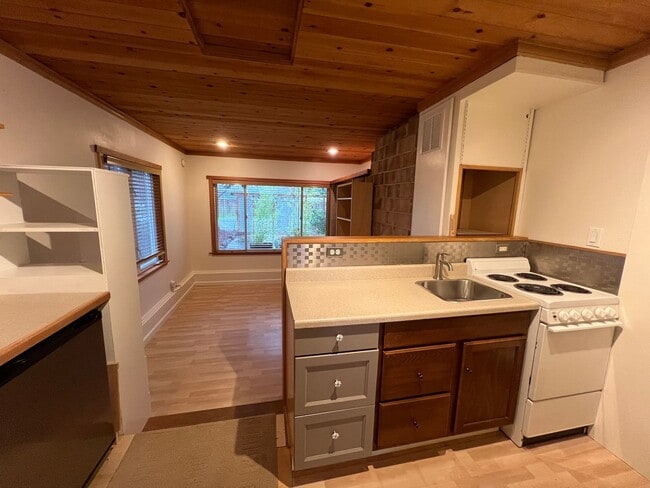 Photo - 15459 Bonney Ln Blvd