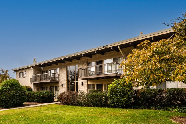 Photo - 4965 Americana Dr Unidad 203 Rental