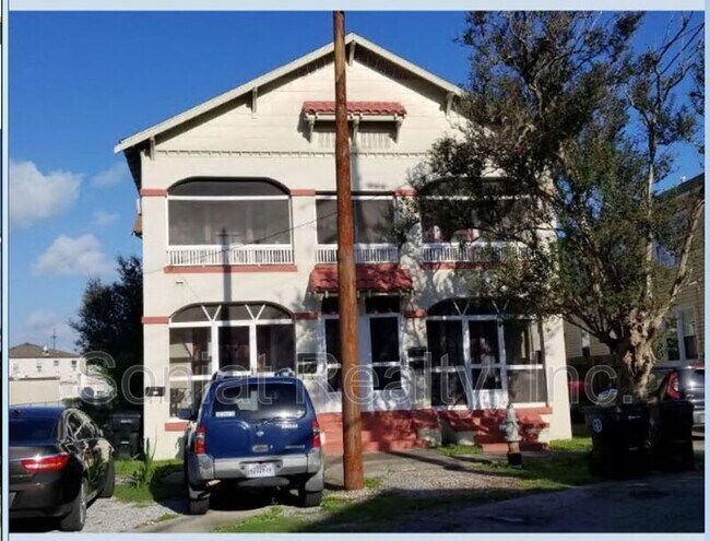 Building Photo - 307 Virginia St Unit Apt 2A