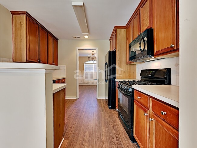 Photo - 356 Ridgestone Dr SW