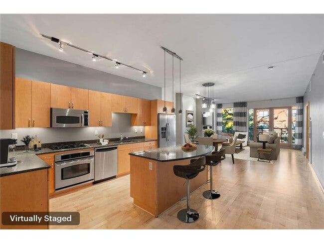 Building Photo - 401 N 2nd St Unit 220