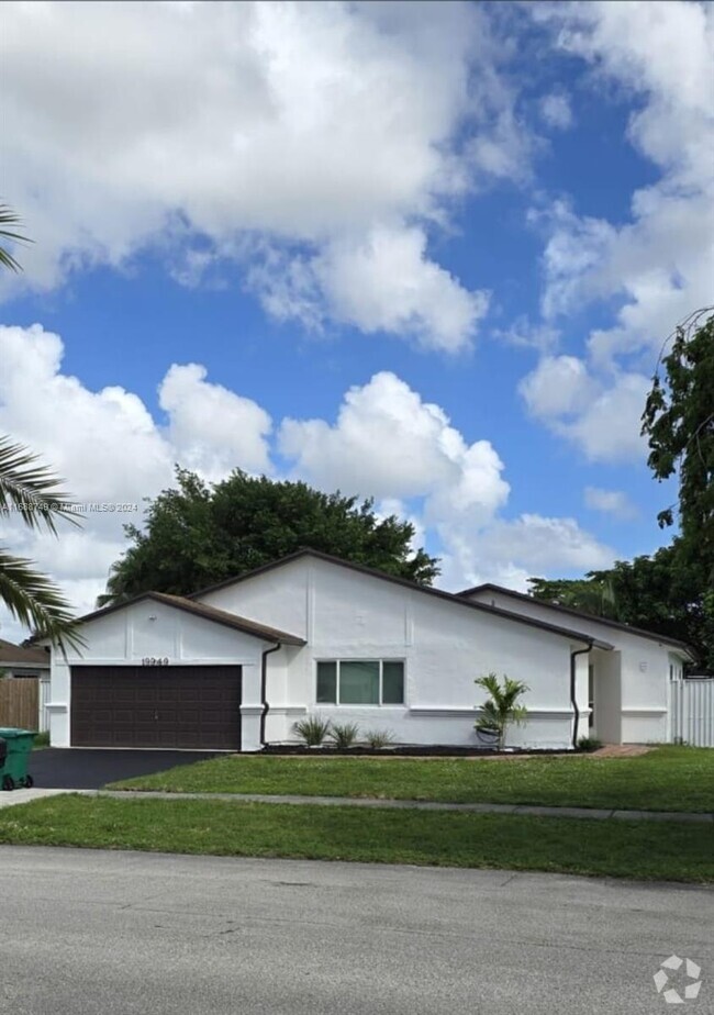 Building Photo - 19949 NW 62nd Ave Rental