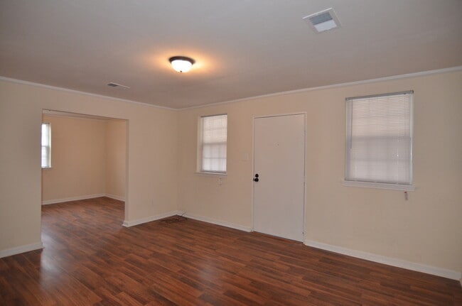 Photo - Nice 3 Bedroom w/ Great Fenced Back Yard